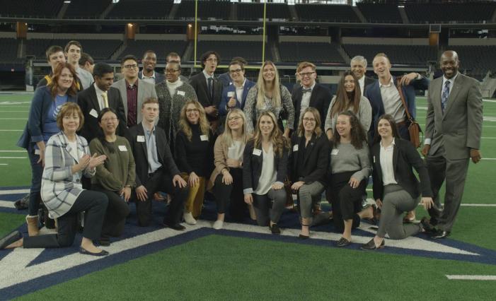 Image: Mizzou students in AT&T stadium.