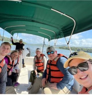 Image: CLP students cleaning up the river in Panama